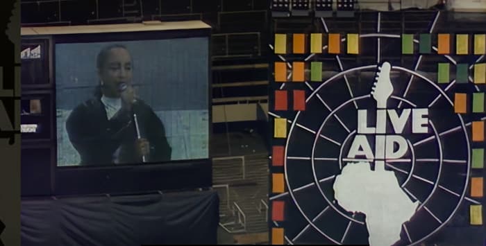 Stage screen example
